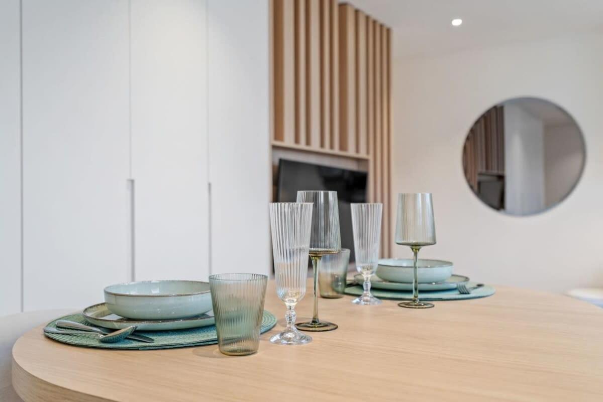 Modern Studio With King Bed, Walk To Attractions Люксембург Екстериор снимка