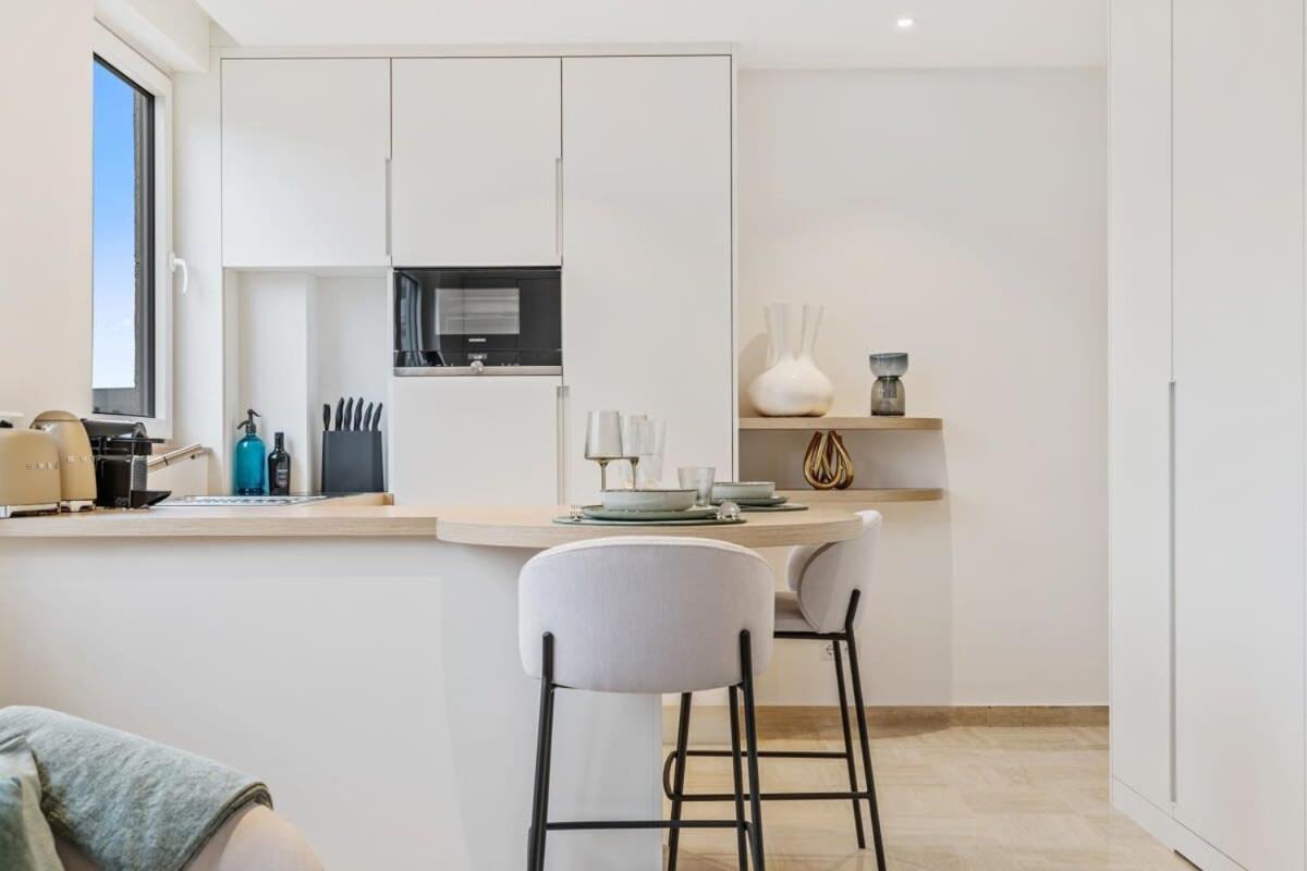 Modern Studio With King Bed, Walk To Attractions Люксембург Екстериор снимка